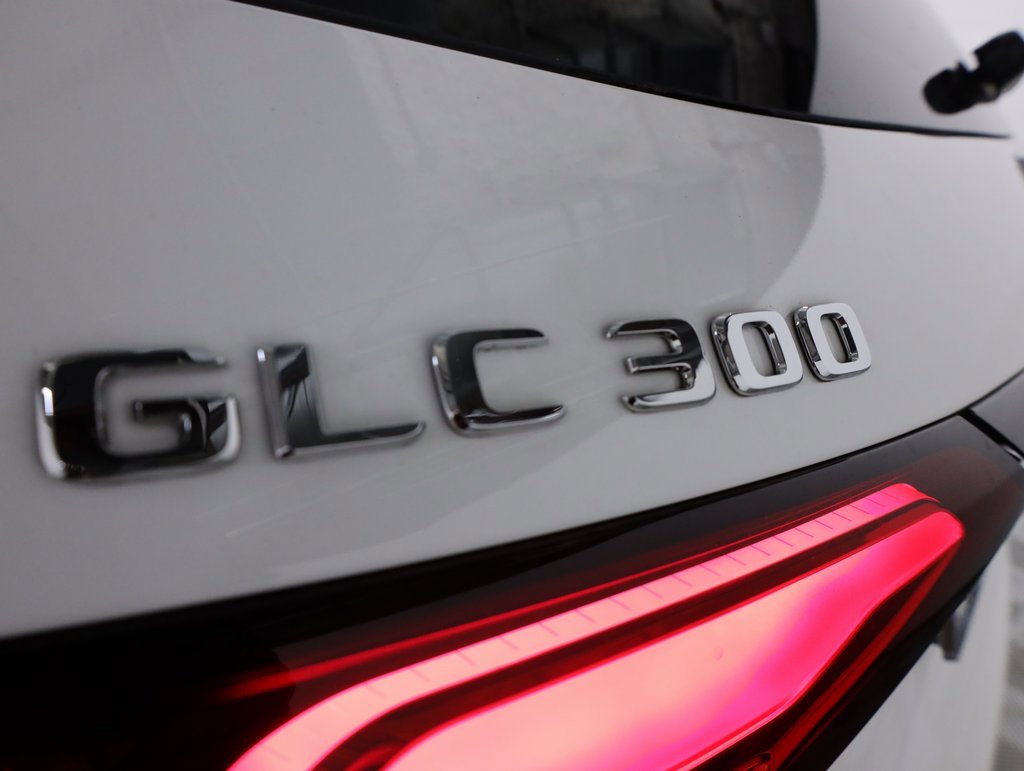 Certified 2025 Mercedes-Benz GLC 300 4MATIC image 50