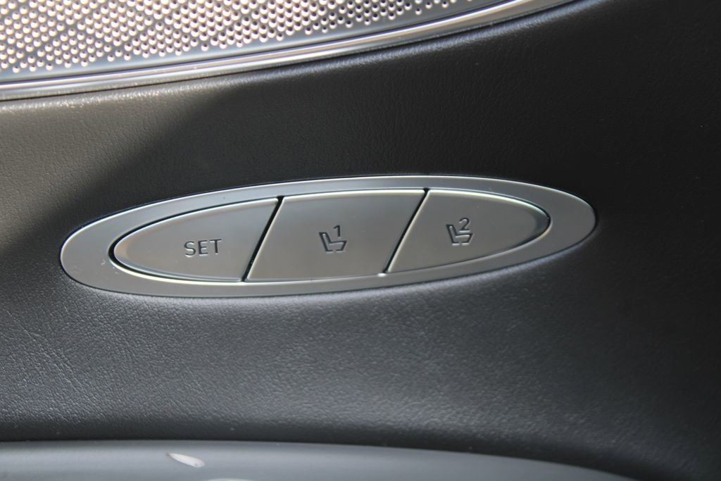 Used 2023 Genesis GV70 2.5T w/ Sport Prestige Package image 22