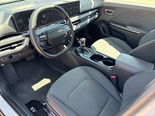 Used 2025 Kia K4 FWD image 12