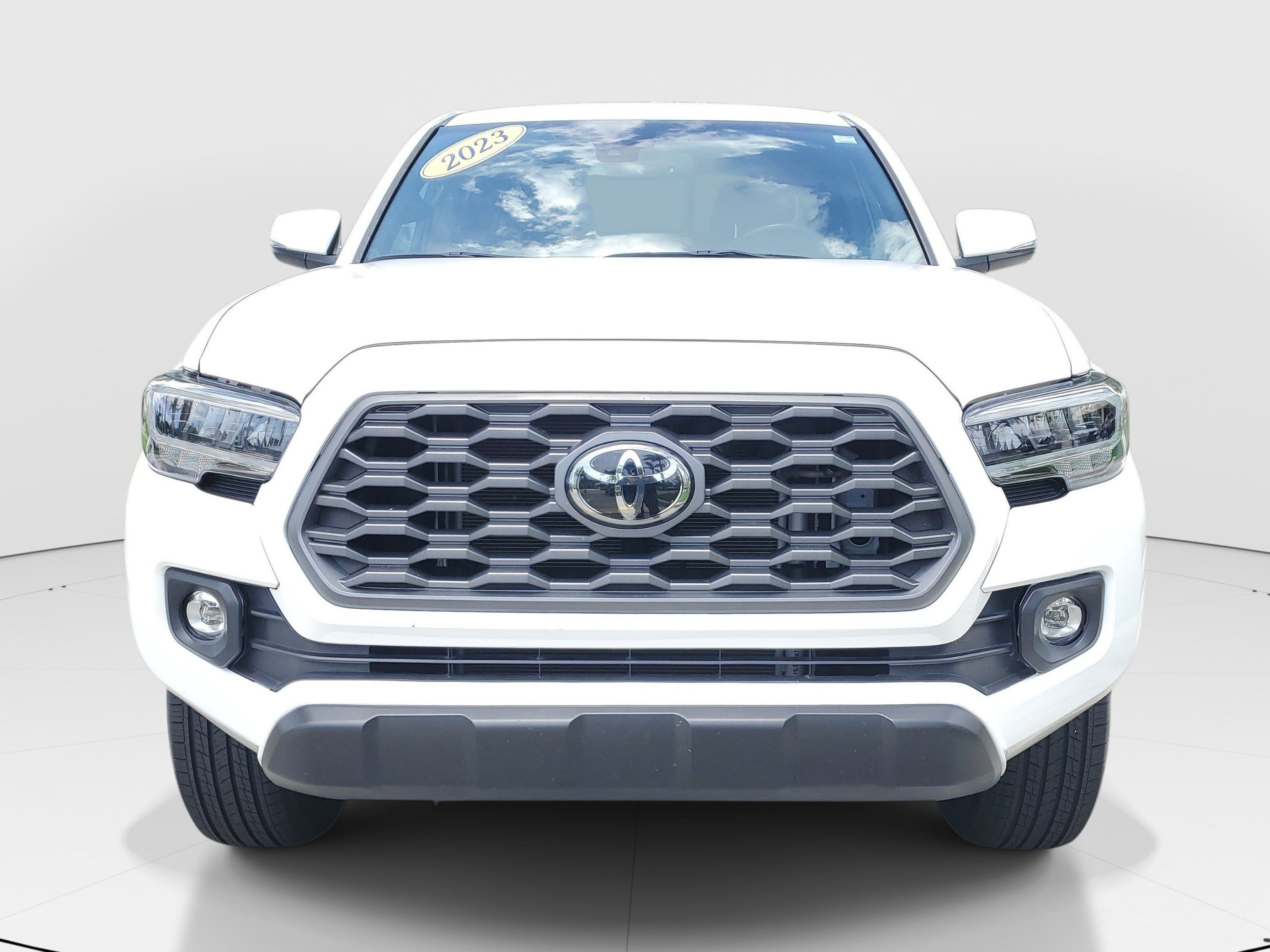 Used 2023 Toyota Tacoma TRD Off-Road RWD image 2