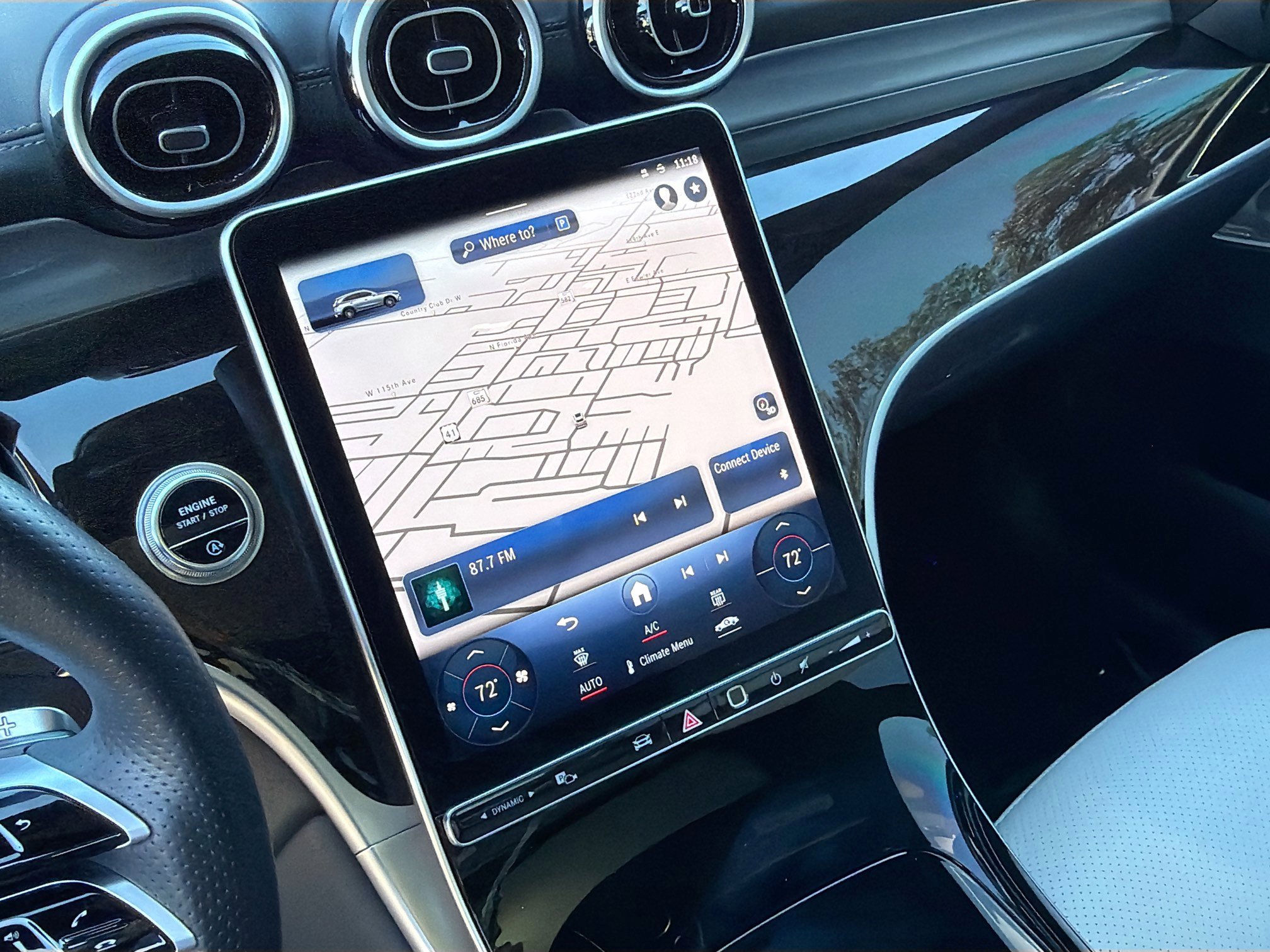 Used 2024 Mercedes-Benz GLC 300 4MATIC image 28