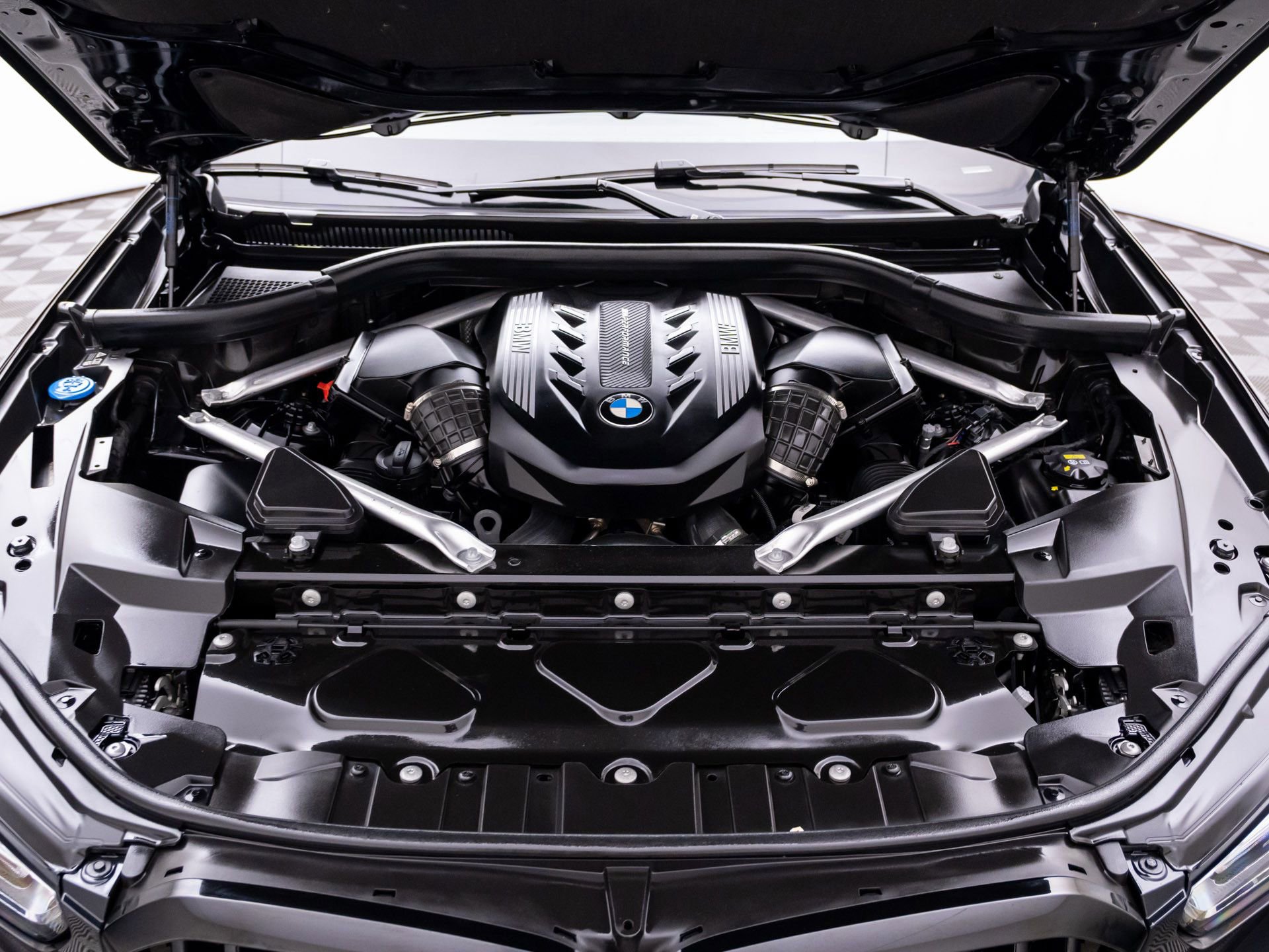 Certified 2023 BMW X5 M50i w/ Executive Package image 32