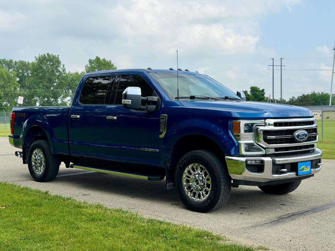 Used 2022 Ford F350 Lariat w/ Lariat Ultimate Package AWD/4WD image 9