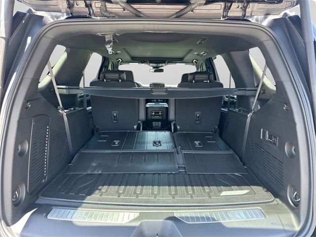 Used 2023 GMC Yukon AT4 w/ AT4 Premium Plus Package image 9