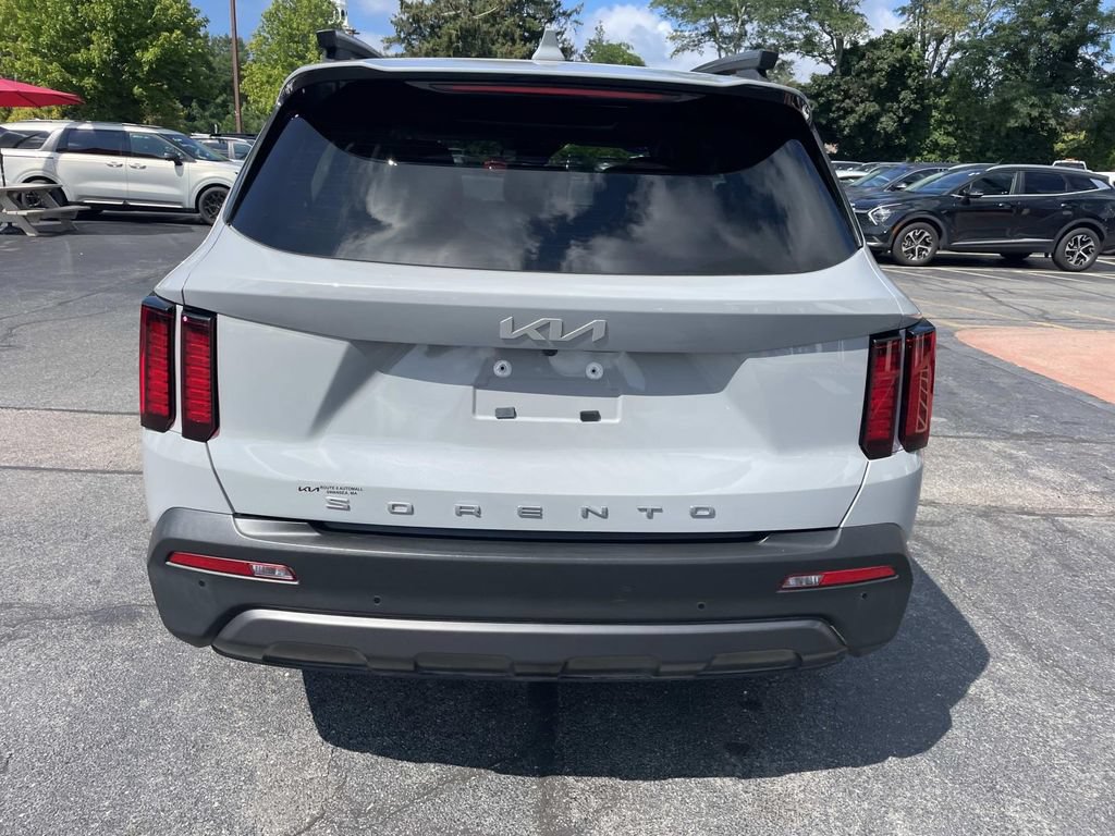 Used 2022 Kia Sorento S w/ Panoramic Sunroof Package AWD/4WD image 4