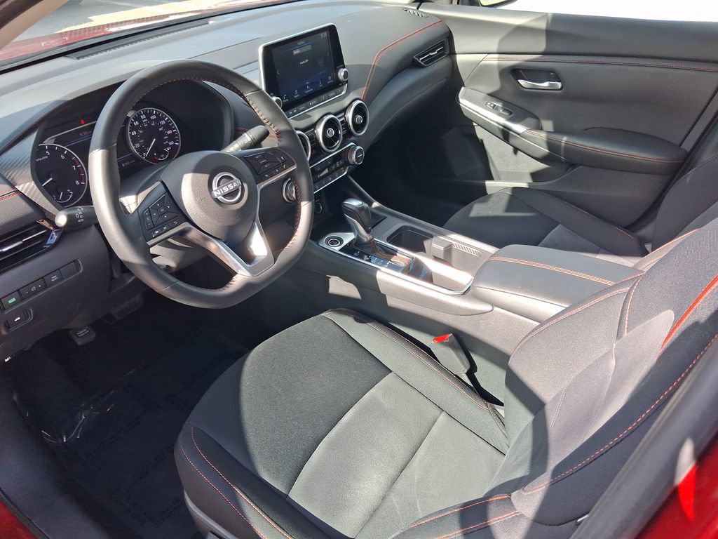 Used 2025 Nissan Sentra SR FWD image 18