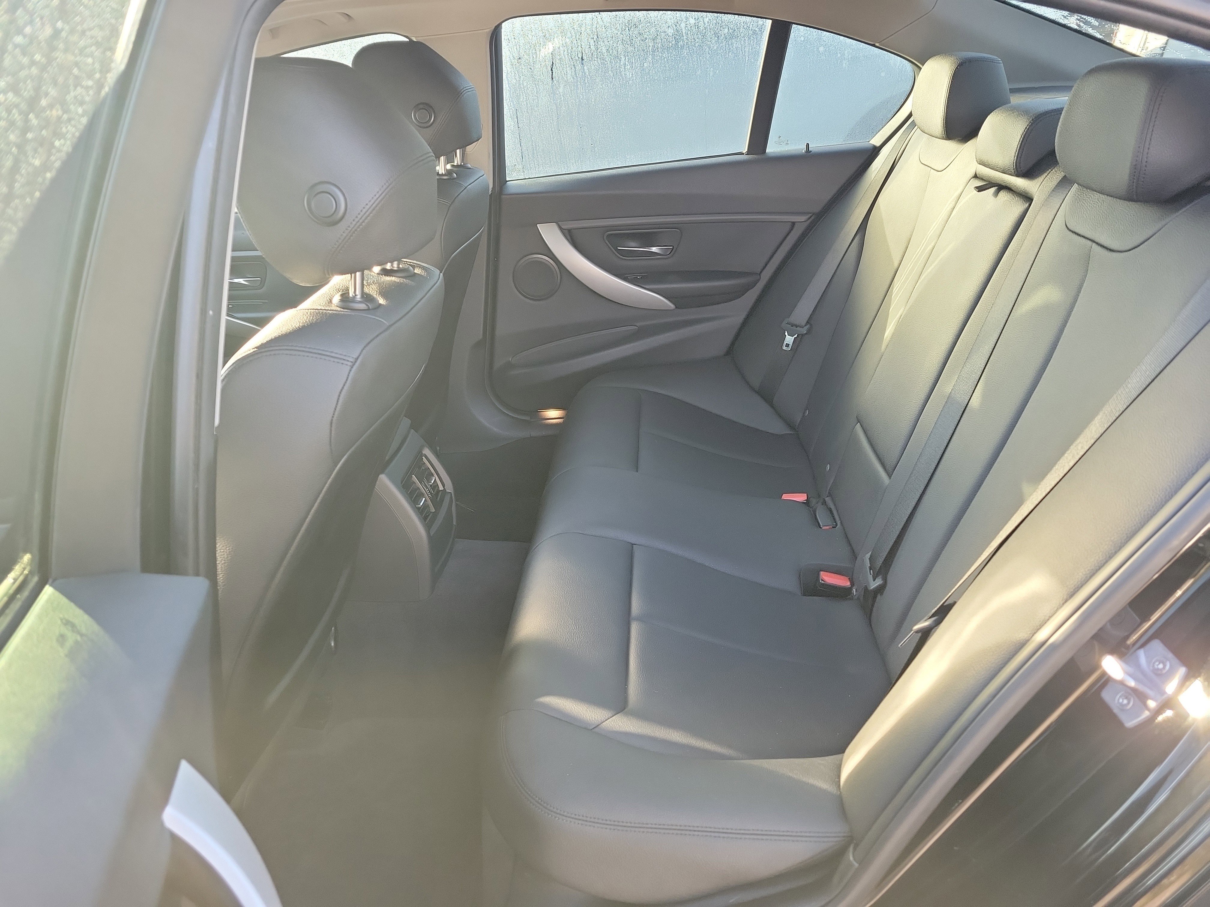 Used 2014 BMW 320i Sedan image 14