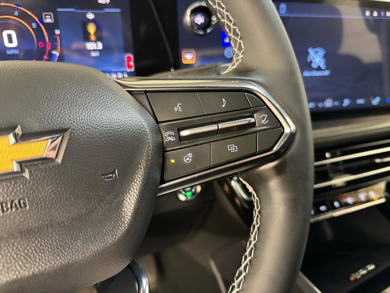 Used 2026 Chevrolet Traverse LT w/ Driver Confidence Package image 20