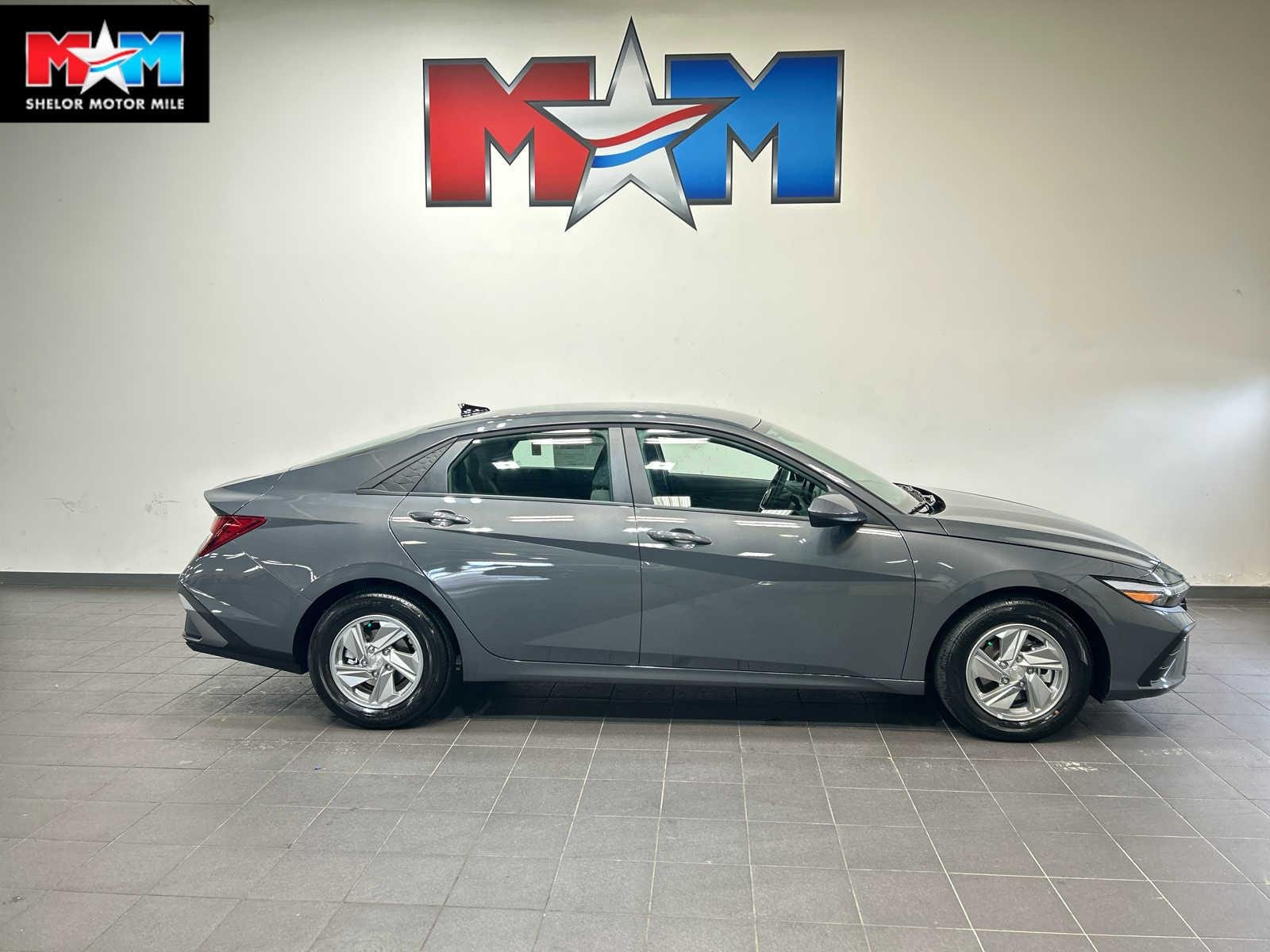 New 2026 Hyundai Elantra SE FWD image 1