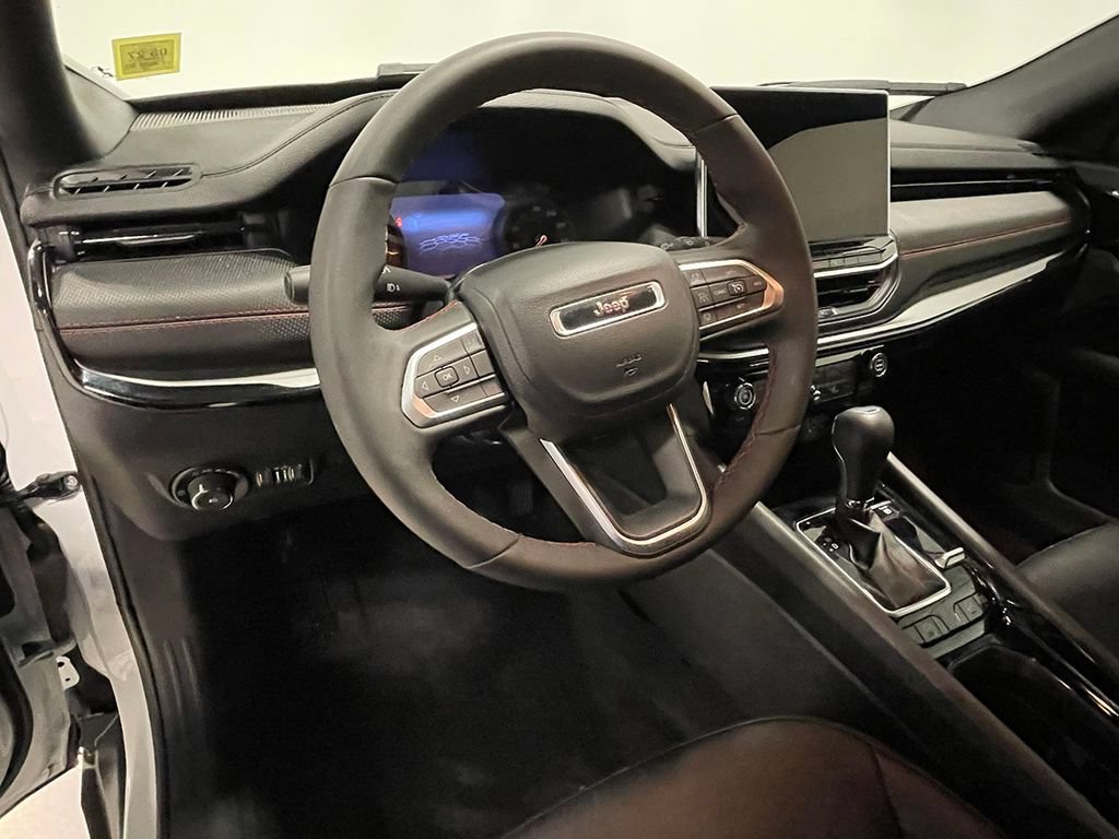 Used 2026 Jeep Compass Trailhawk AWD/4WD image 22