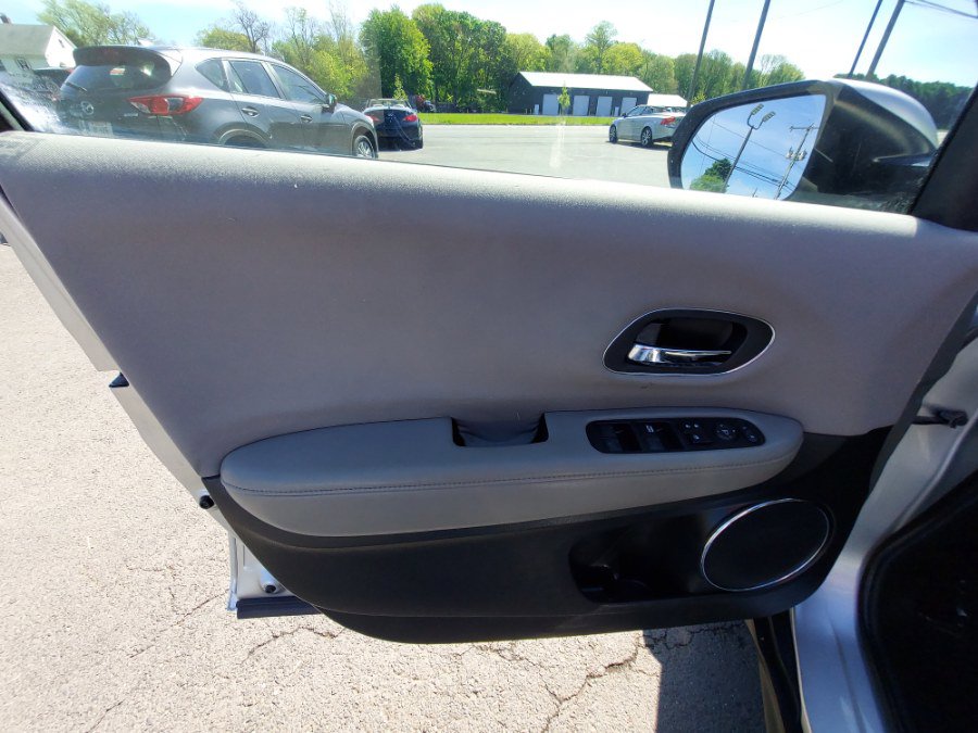 Used 2016 Honda HR-V EX image 8