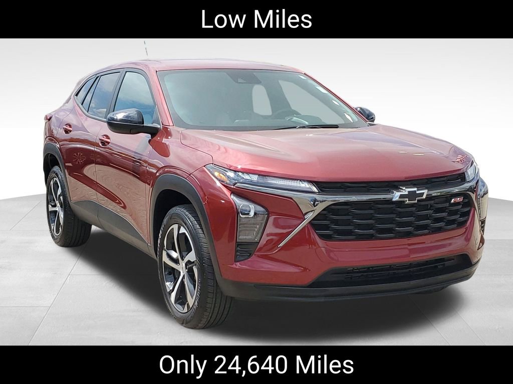 Certified 2024 Chevrolet Trax RS w/ Driver Confidence Package FWD image 2