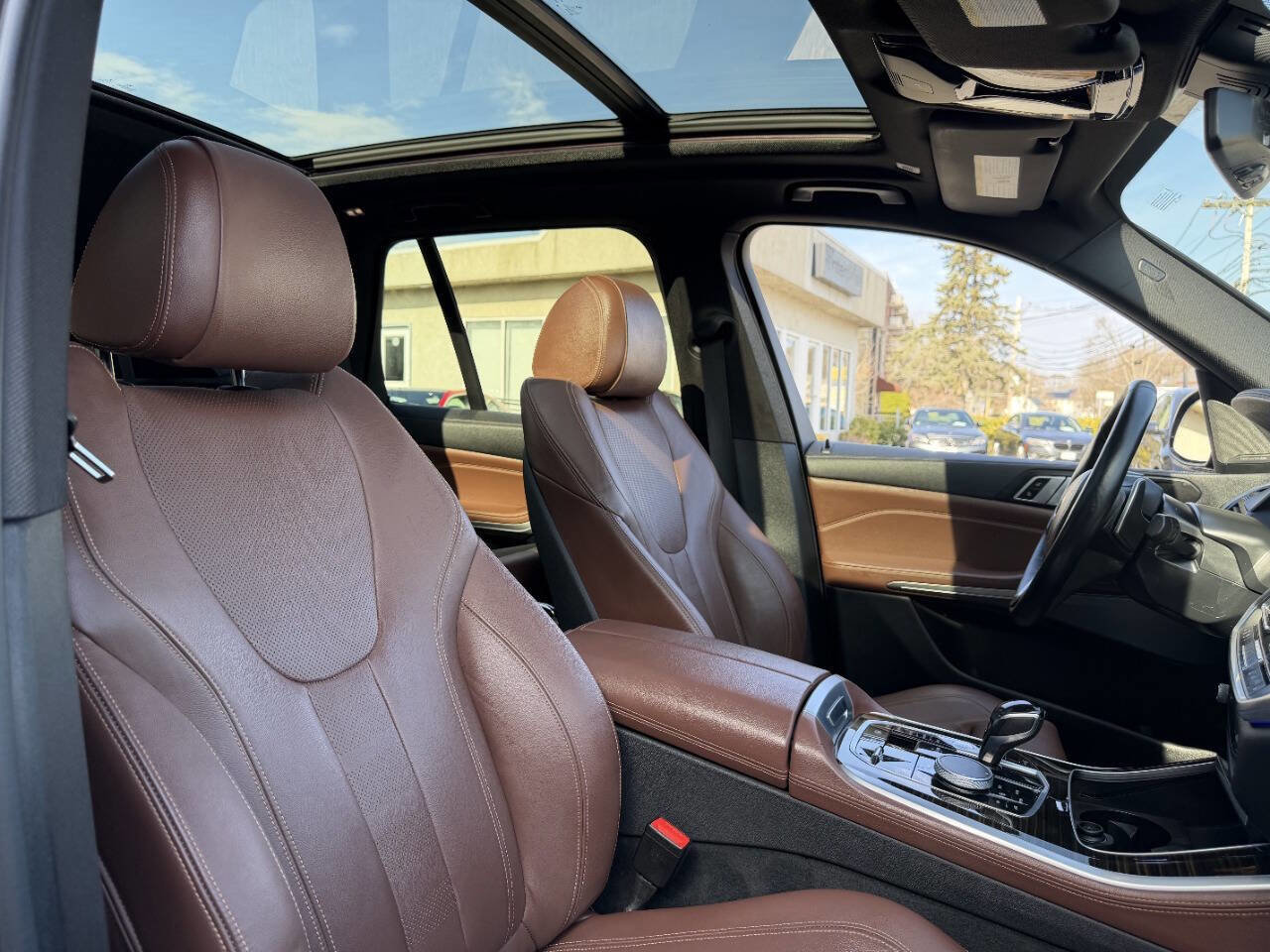 Used 2020 BMW X5 xDrive40i w/ Premium Package image 32