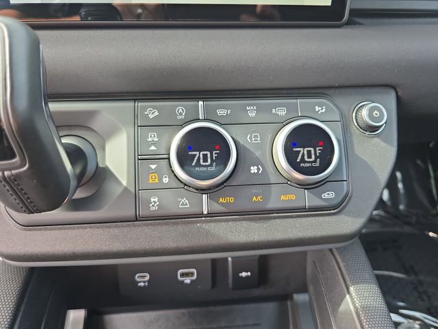 Used 2022 Land Rover Defender 90 X-Dynamic S image 17