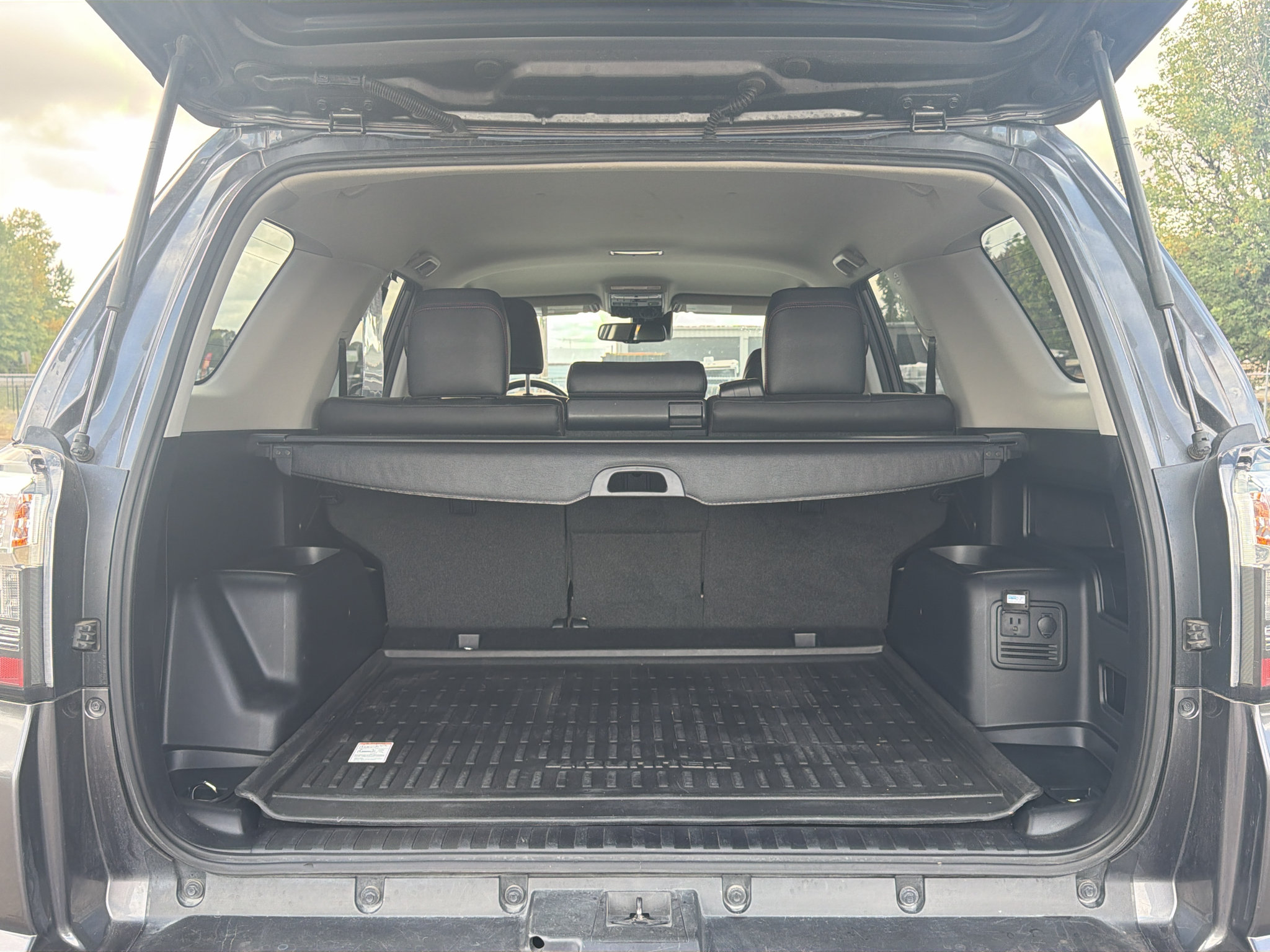 Used 2020 Toyota 4Runner Venture AWD/4WD image 11