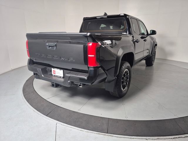 Certified 2024 Toyota Tacoma TRD Off-Road image 4
