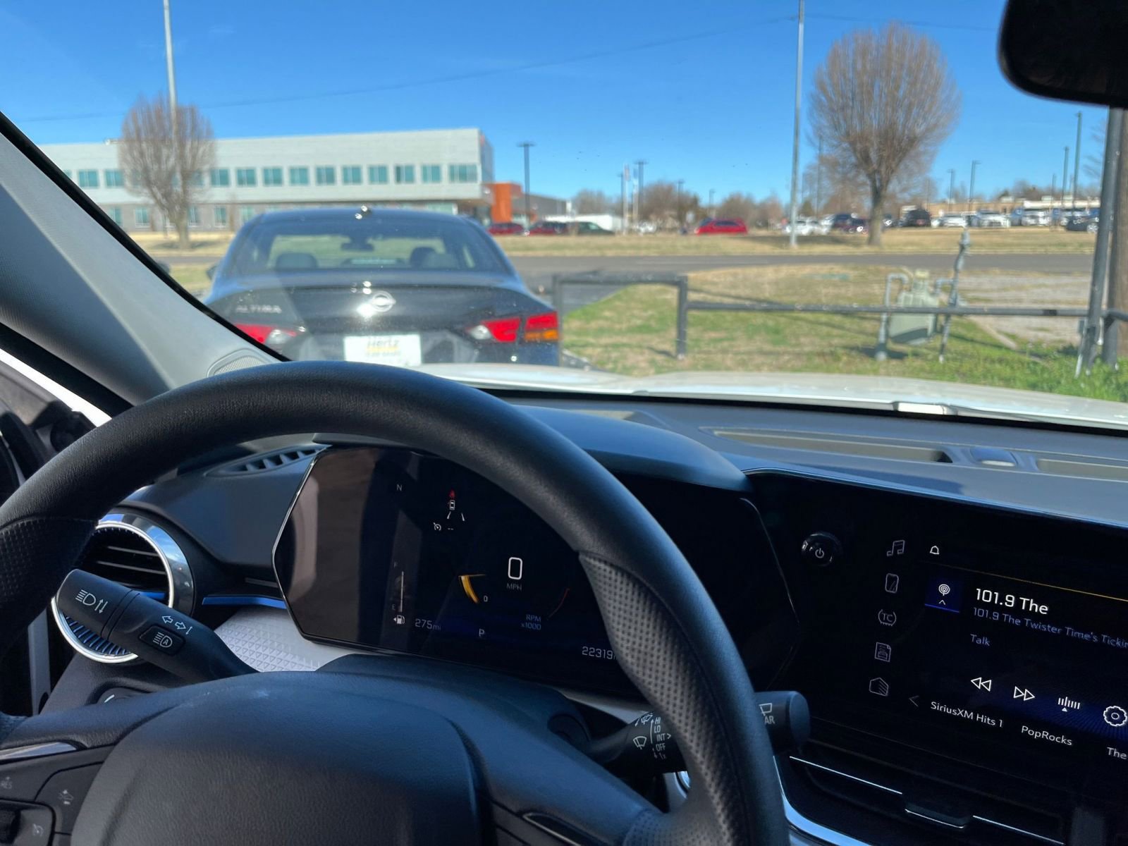 Used 2025 Chevrolet Trax LT image 33