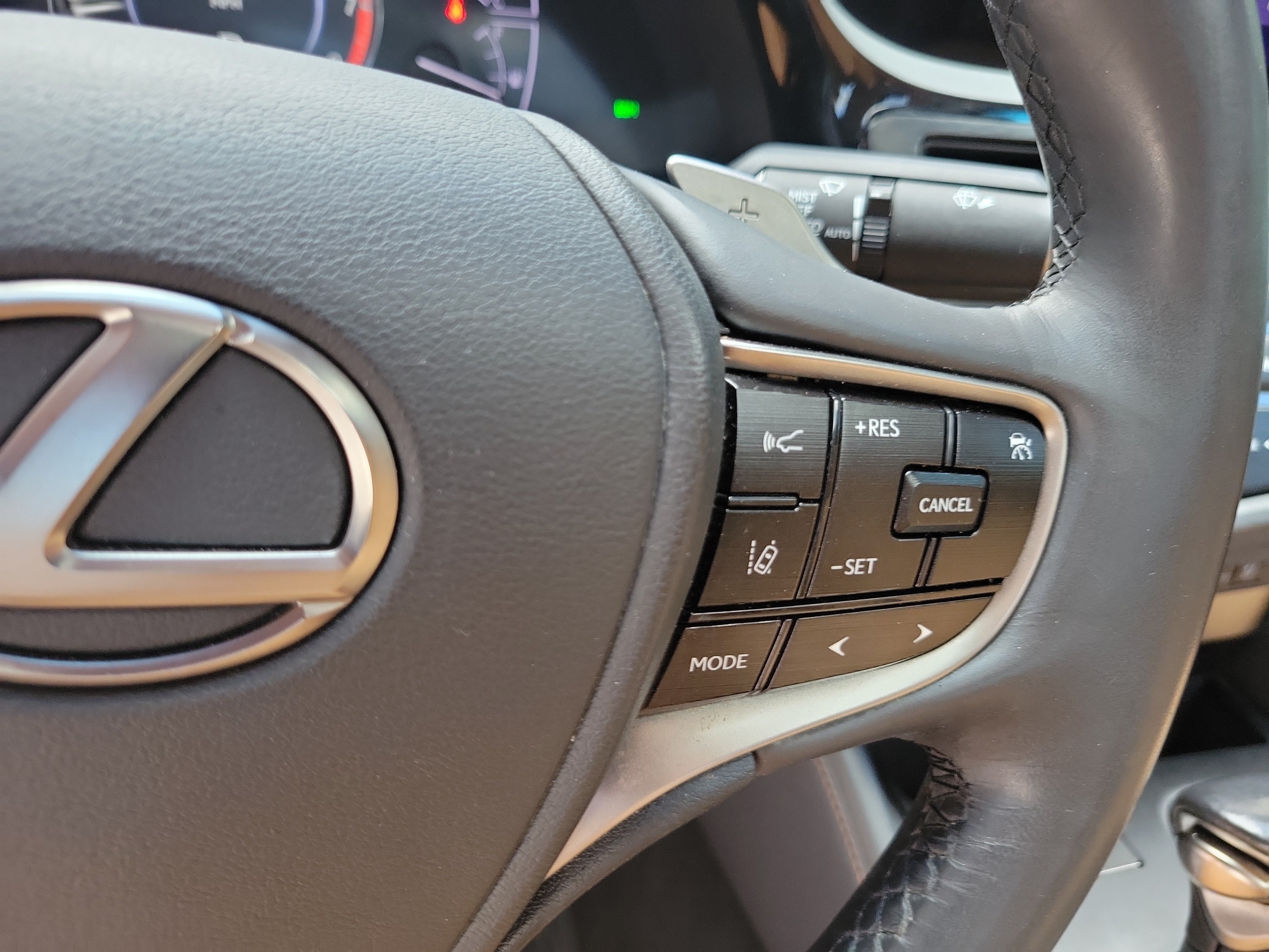 Used 2024 Lexus ES 350 w/ Premium Package FWD image 27