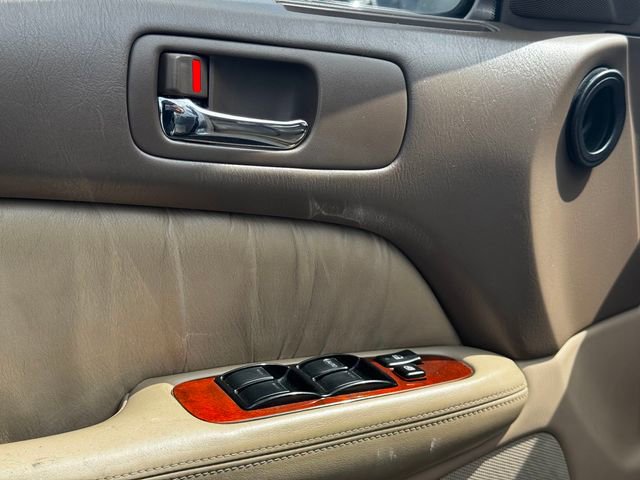 Used 1996 Lexus LS 400 RWD image 11