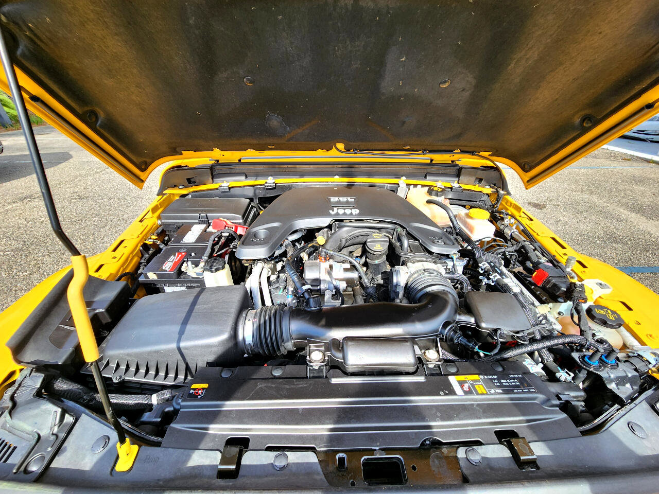 Used 2021 Jeep Wrangler Unlimited Sahara image 28
