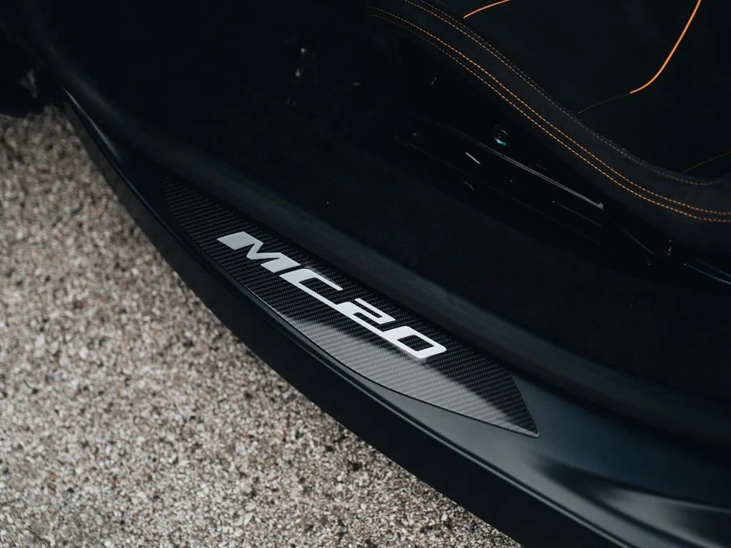 New 2023 Maserati MC20 Spyder image 9