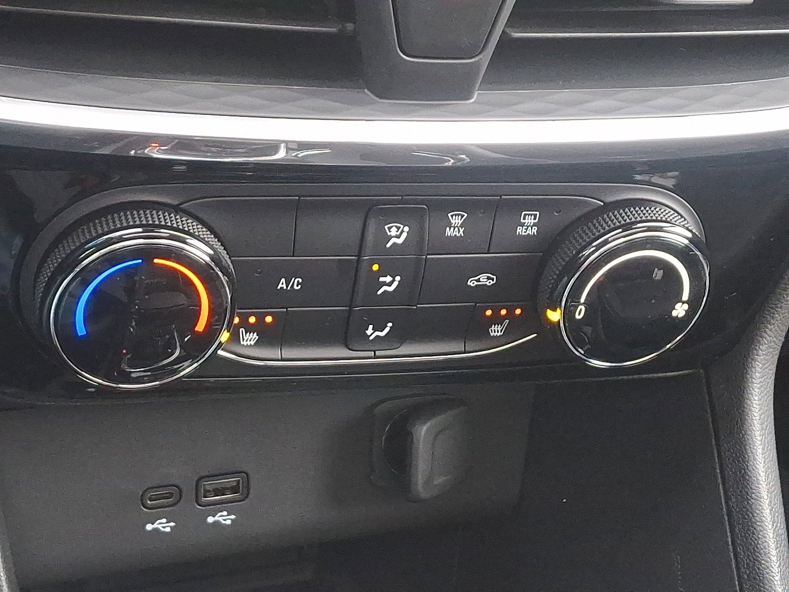 New 2026 Buick Encore GX Sport Touring w/ Advanced Technology Package image 16