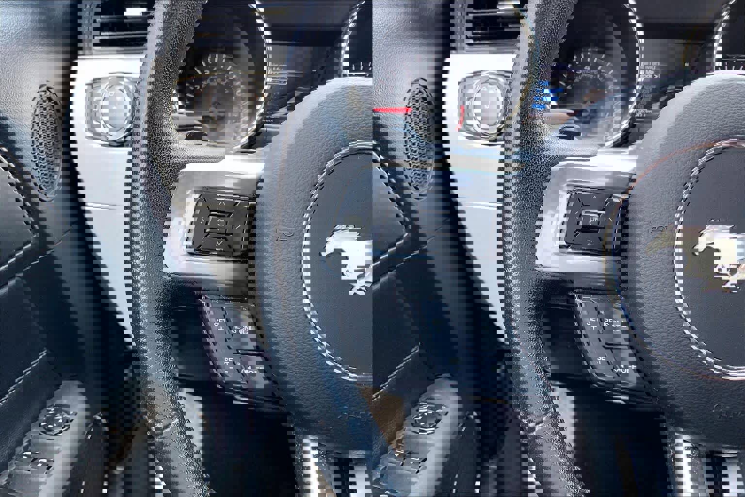 Used 2017 Ford Mustang Premium image 22