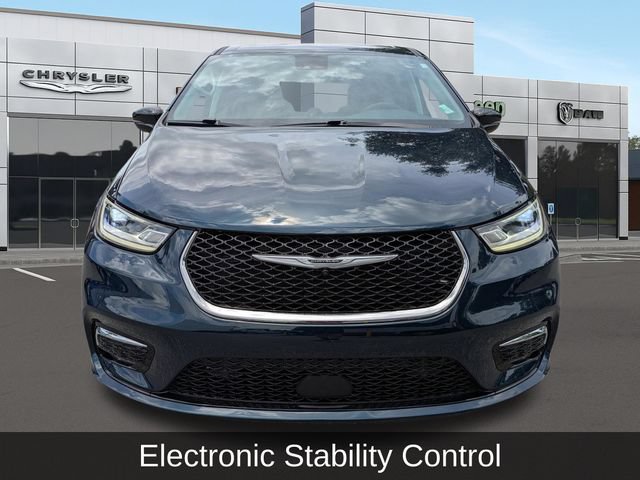 Used 2024 Chrysler Pacifica Touring-L AWD/4WD image 9