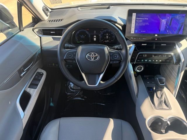 Used 2024 Toyota Venza Limited image 14