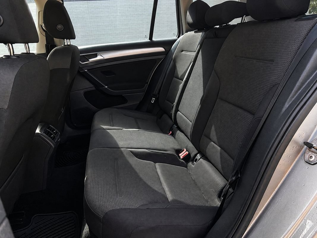 Used 2016 Volkswagen Golf S FWD image 13