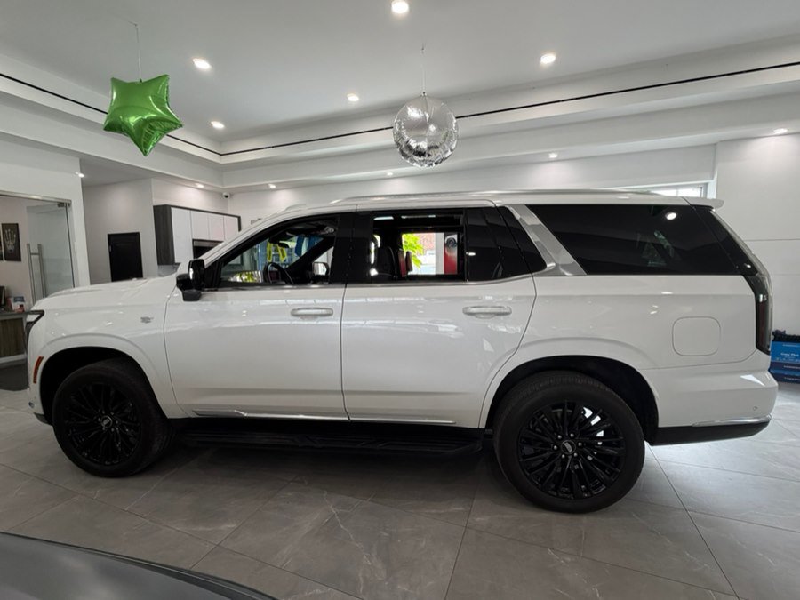 Used 2025 Cadillac Escalade Premium Luxury AWD/4WD image 5