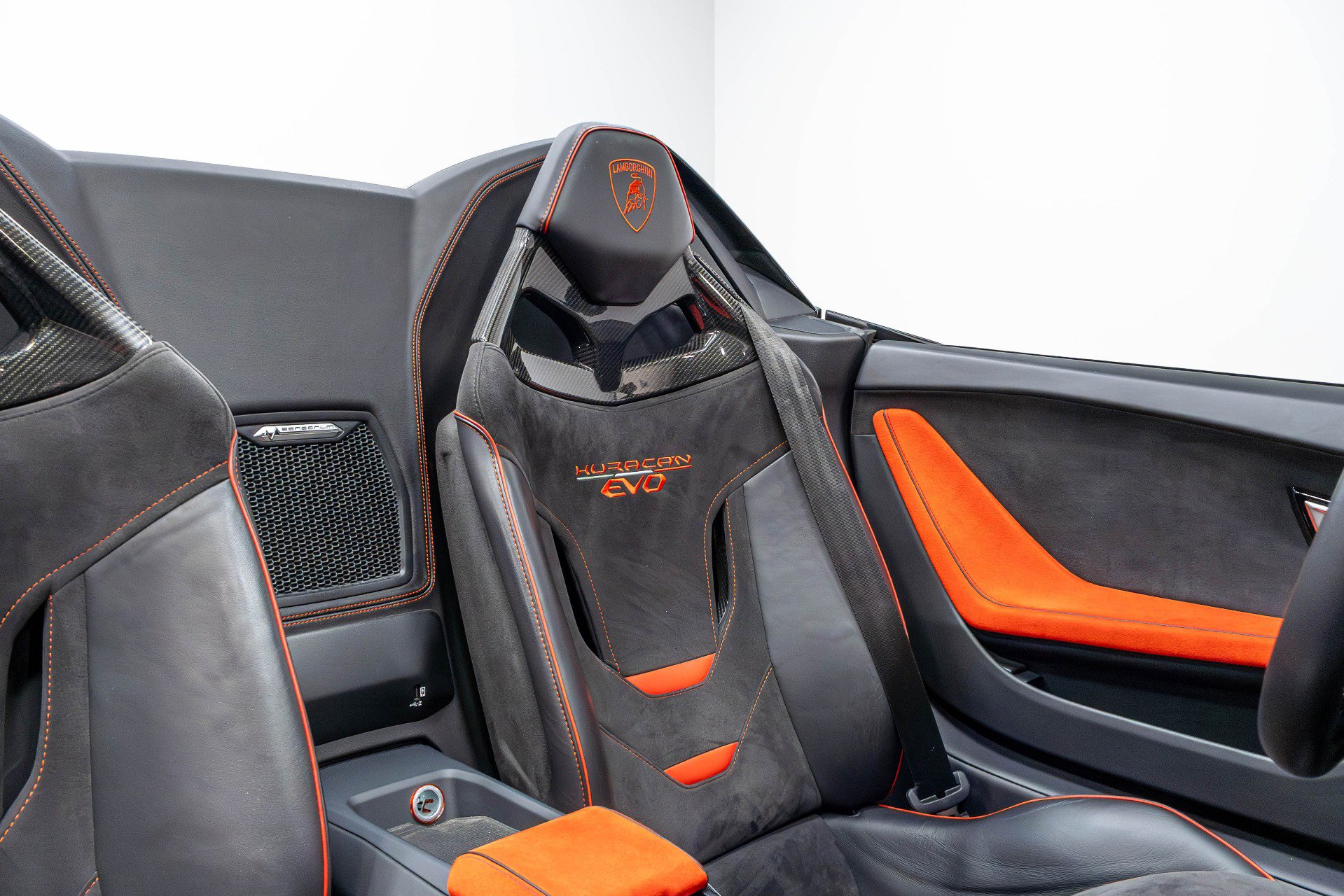 Used 2021 Lamborghini Huracan EVO RWD image 25