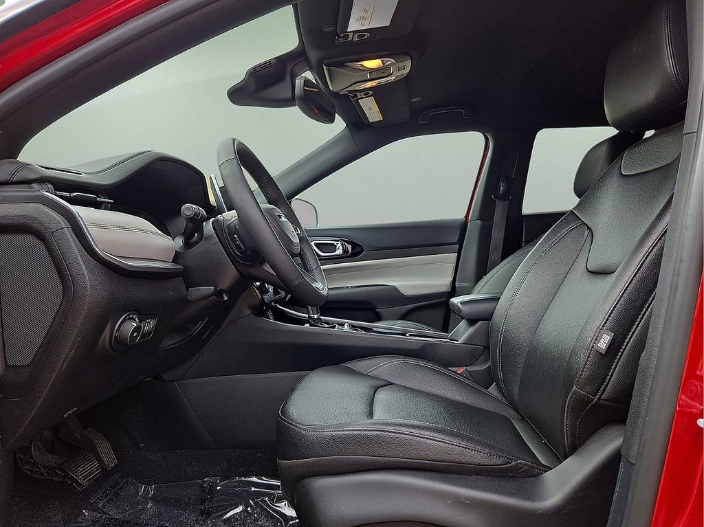 Used 2025 Jeep Compass Limited AWD/4WD image 24