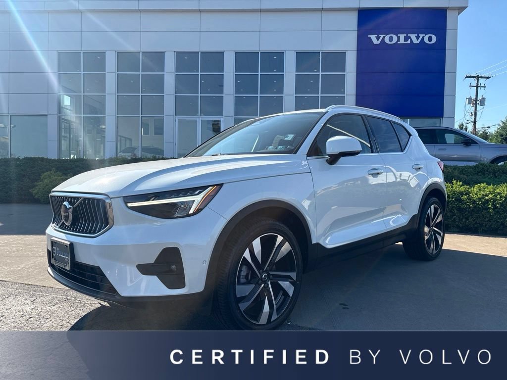 Certified 2024 Volvo XC40 B5 Plus w/ Protection Package Premier AWD/4WD image 1