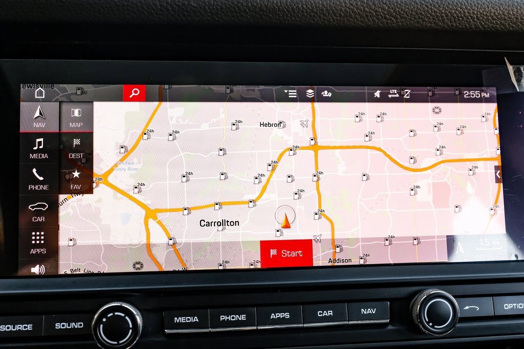 Used 2021 Porsche Macan image 22