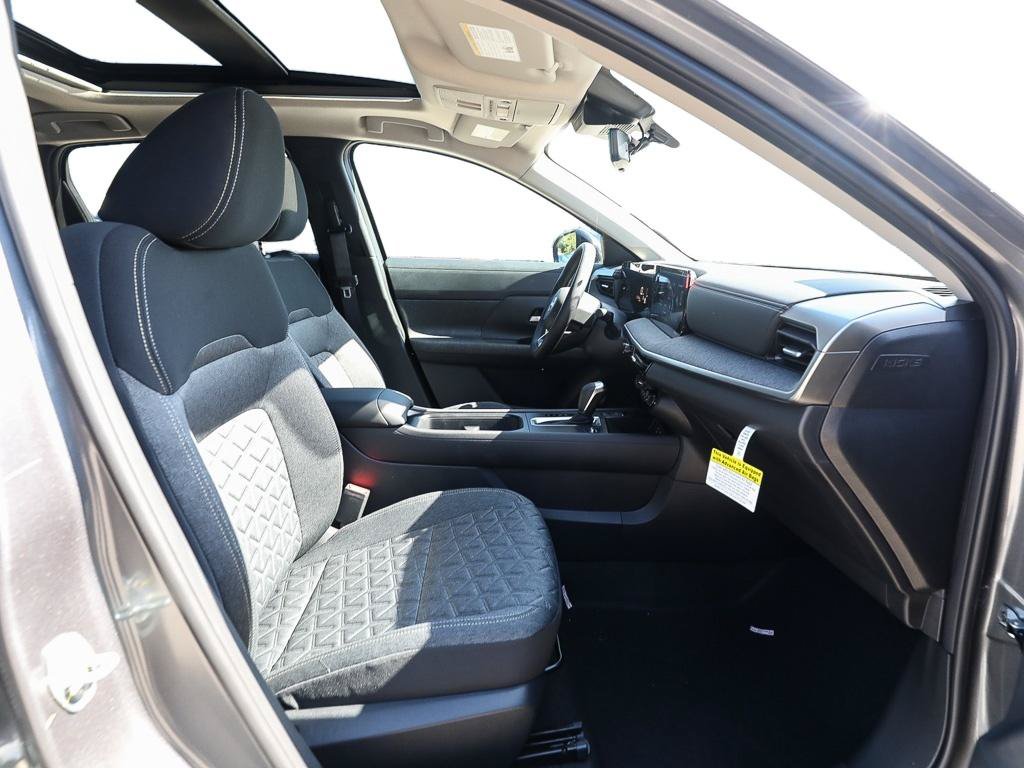 New 2026 Nissan Kicks SV w/ SV Premium Package AWD/4WD image 19