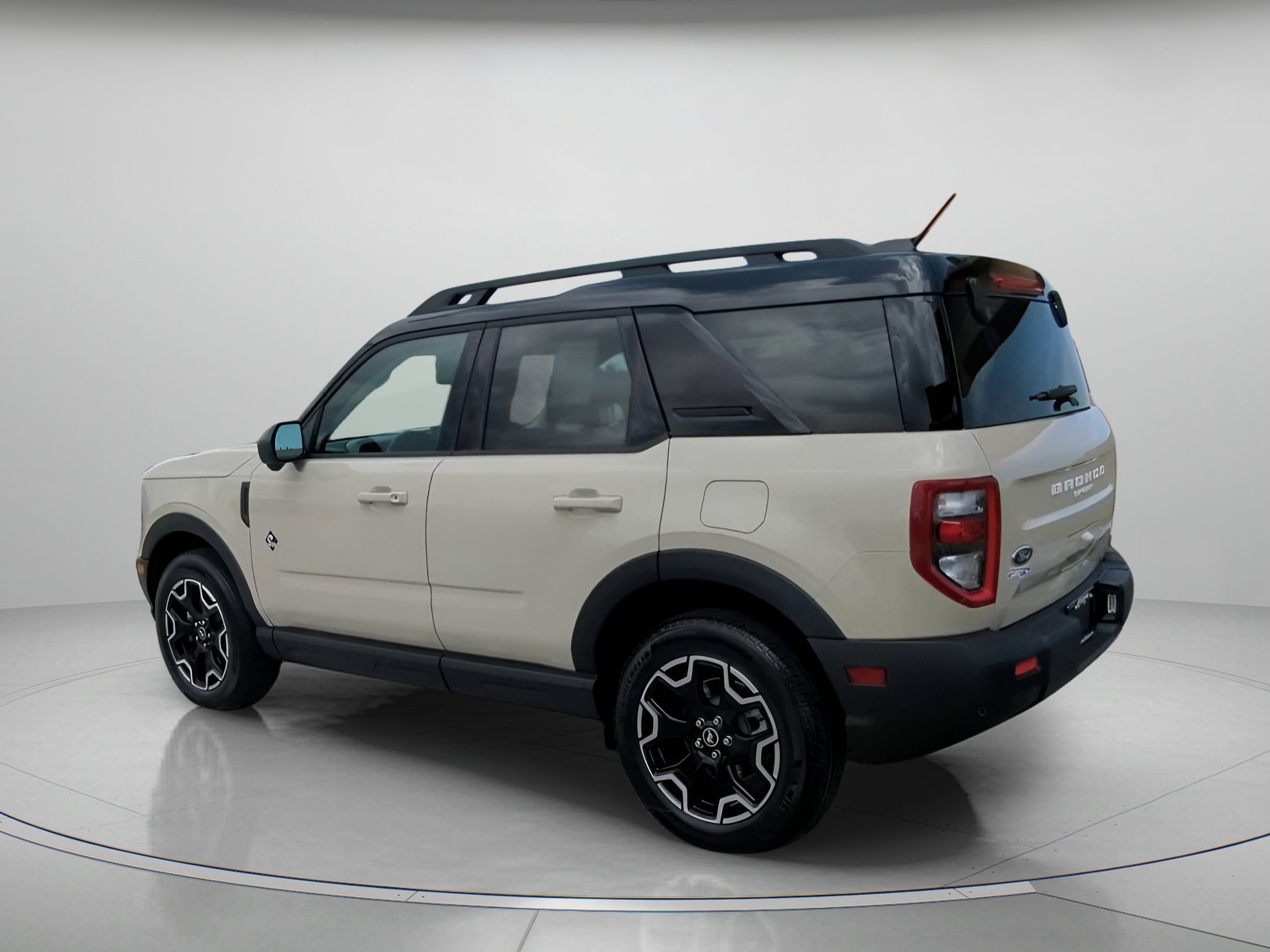 New 2025 Ford Bronco Sport Outer Banks w/ Outer Banks Tech Package+ AWD/4WD image 21