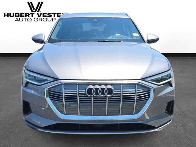 Used 2019 Audi e-tron Prestige w/ Prestige Package AWD/4WD image 3