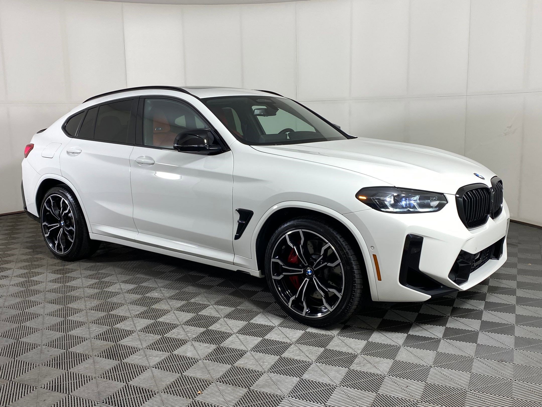 Used 2024 BMW X4 M w/ Competition Package image 7