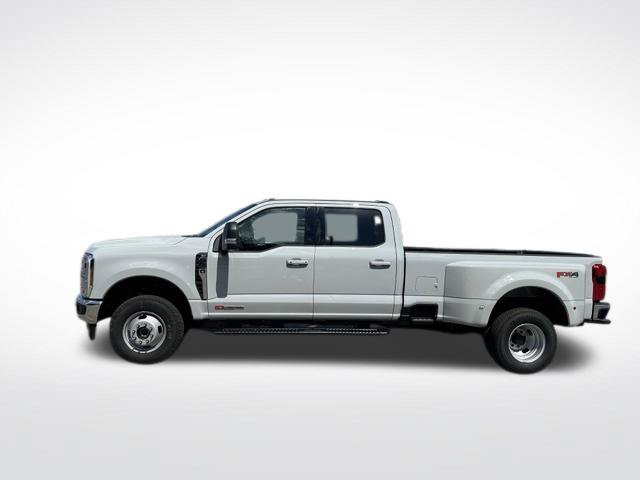 New 2026 Ford F350 XLT w/ XLT Premium Package AWD/4WD image 4