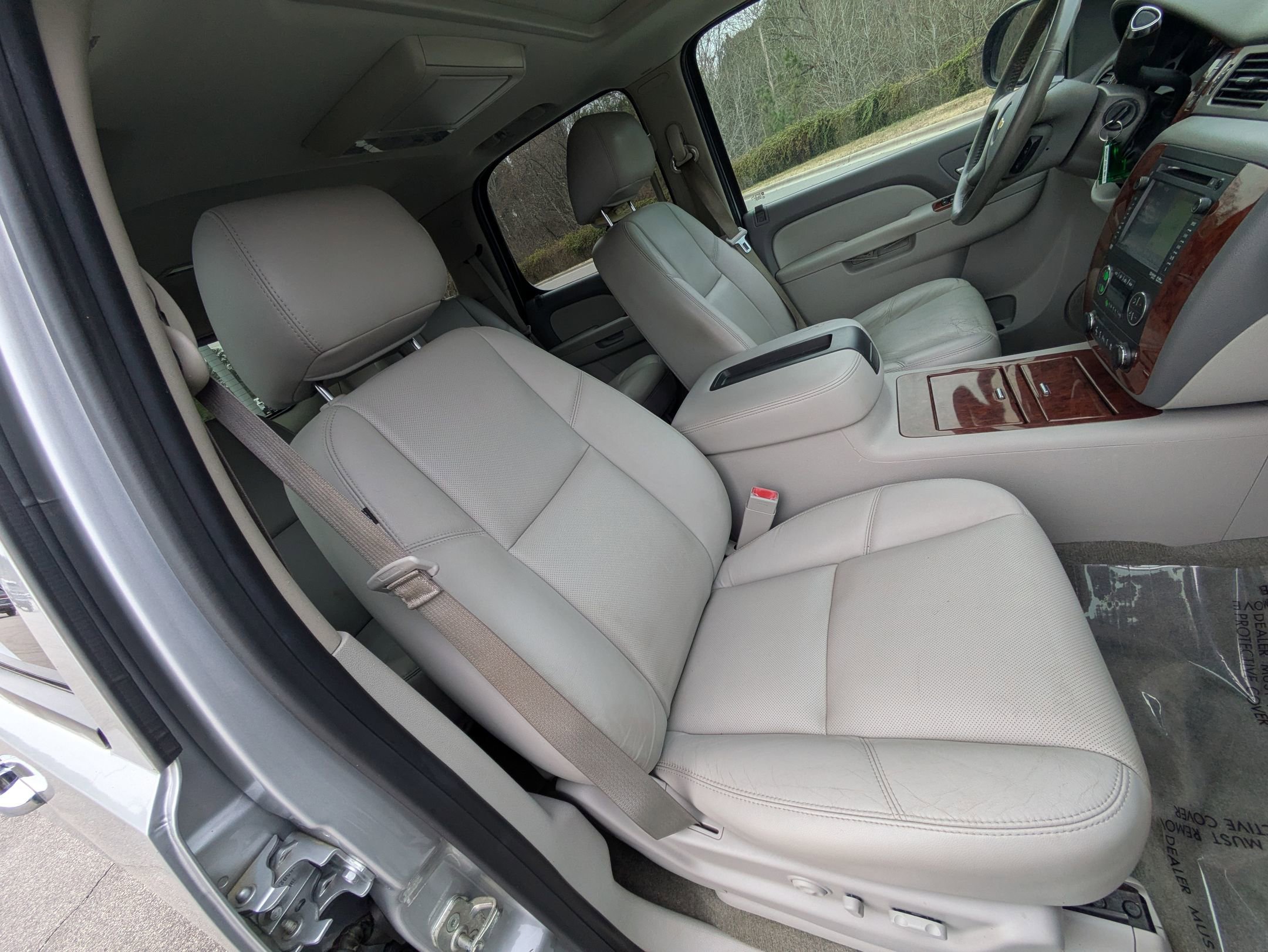 Used 2013 Chevrolet Tahoe LTZ image 29