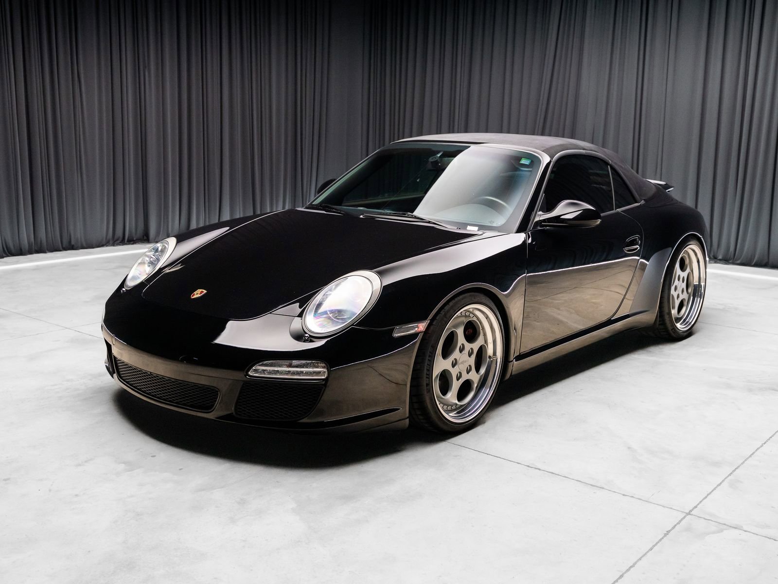 Used 2009 Porsche 911 Cabriolet image 24