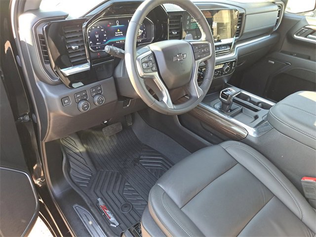 Used 2025 Chevrolet Silverado 1500 LT Trail Boss w/ Convenience Package II image 14