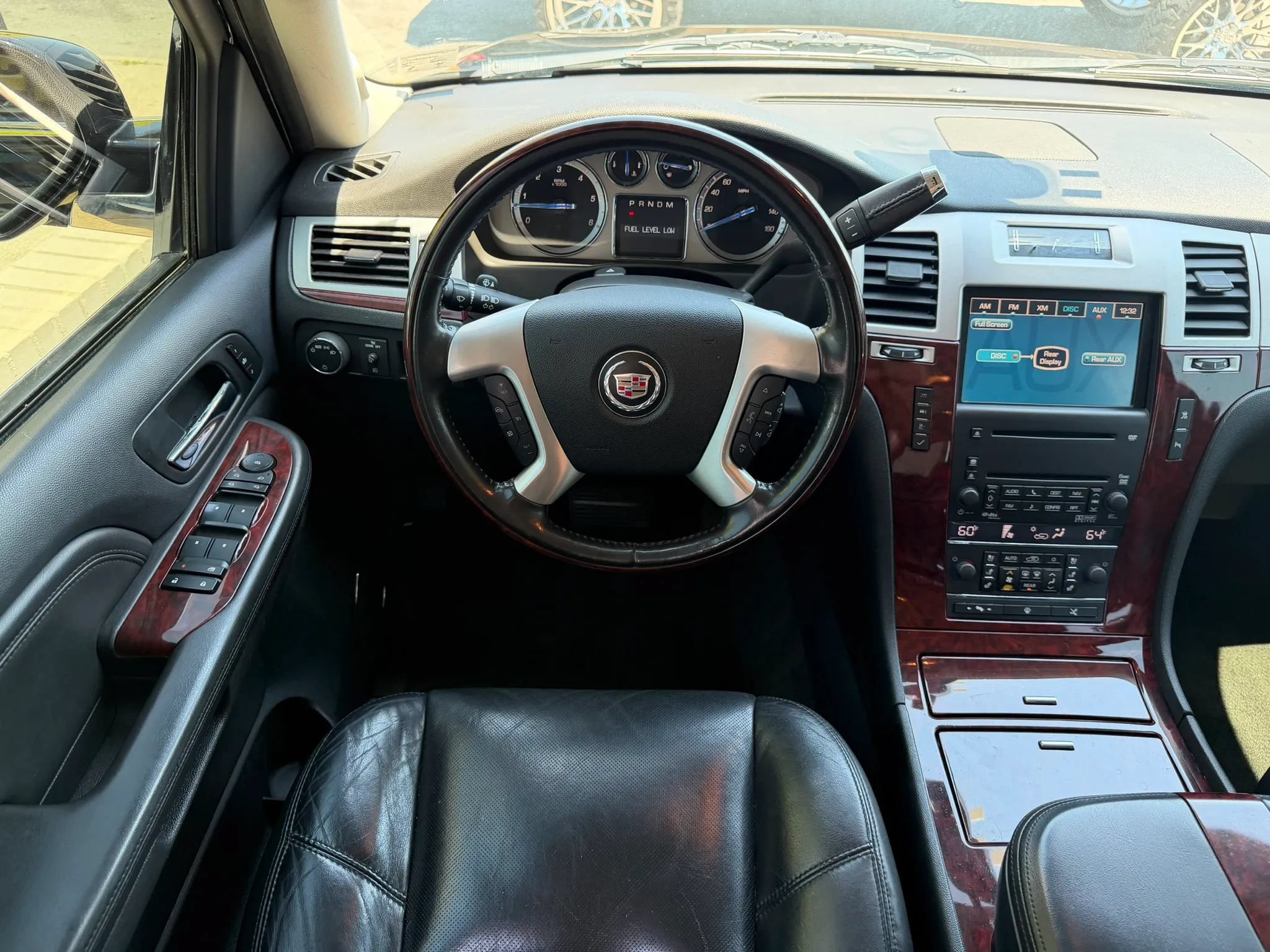 Used 2009 Cadillac Escalade AWD image 18