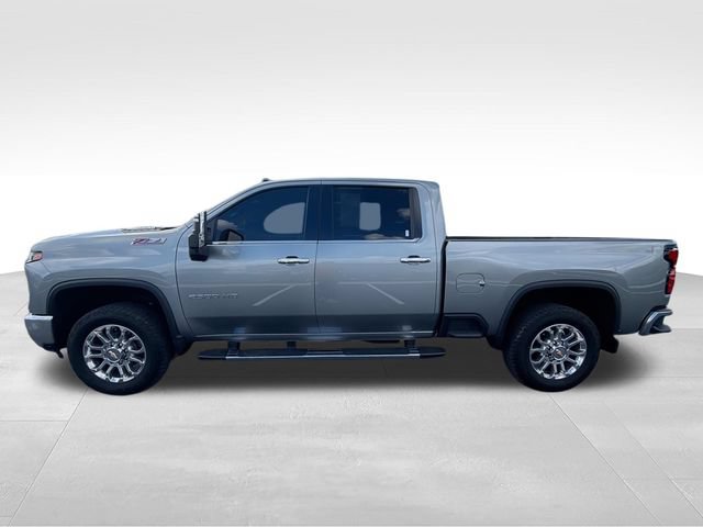 Used 2025 Chevrolet Silverado 2500 LTZ w/ LTZ Plus Package AWD/4WD image 5