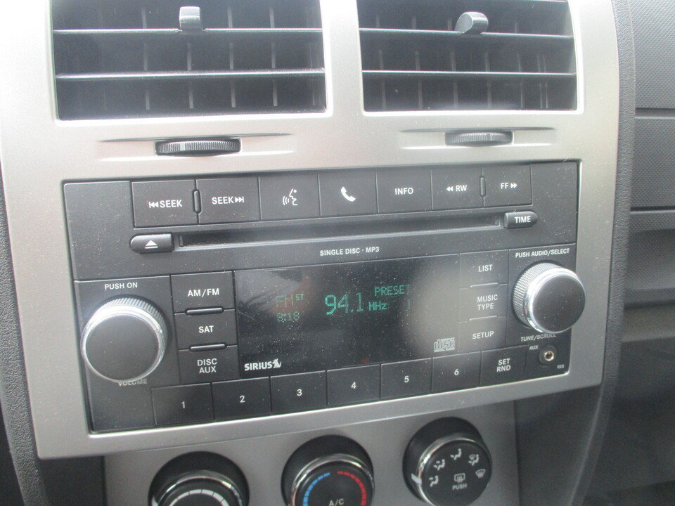 Used 2011 Dodge Nitro SE AWD/4WD image 36