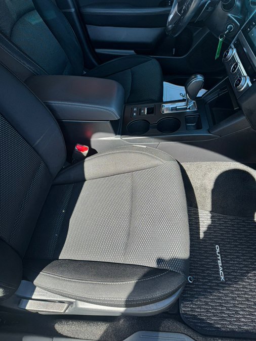 Used 2015 Subaru Outback 2.5i Premium image 7