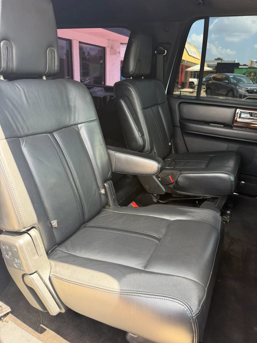 Used 2015 Lincoln Navigator L 2WD image 26