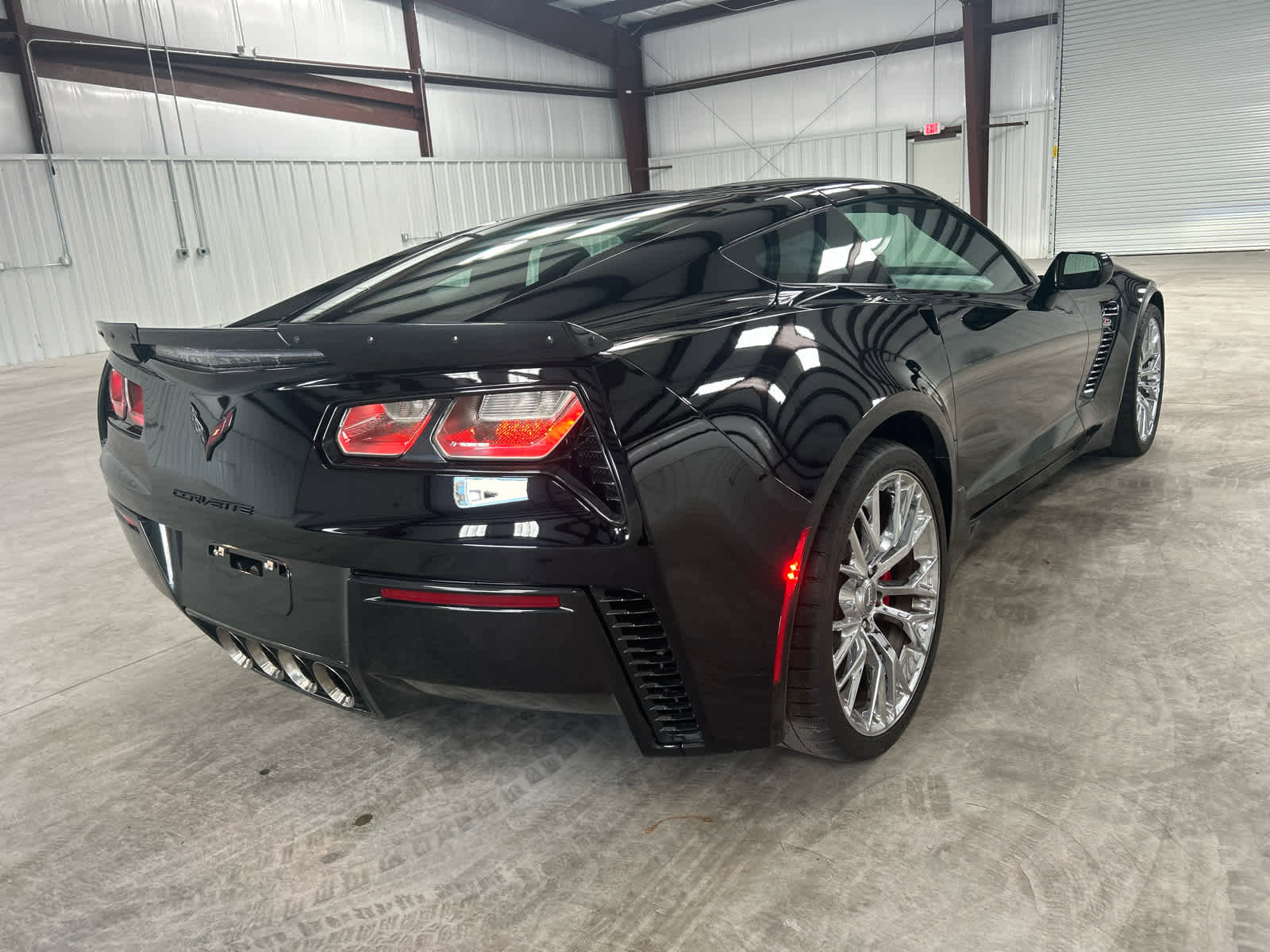 Used 2015 Chevrolet Corvette Z06 w/ 3LZ Preferred Equipment Group image 5