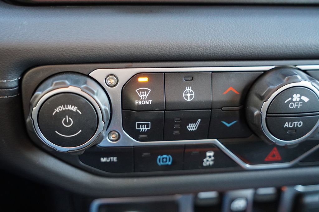 Certified 2025 Jeep Wrangler Unlimited Rubicon 4xe w/ Safety Group image 26